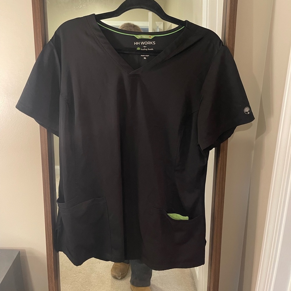 Healing Hands Scrub Top Size XL